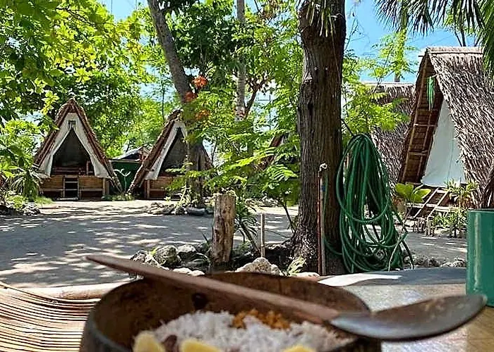 Georgia's Neverland * Malapascua
